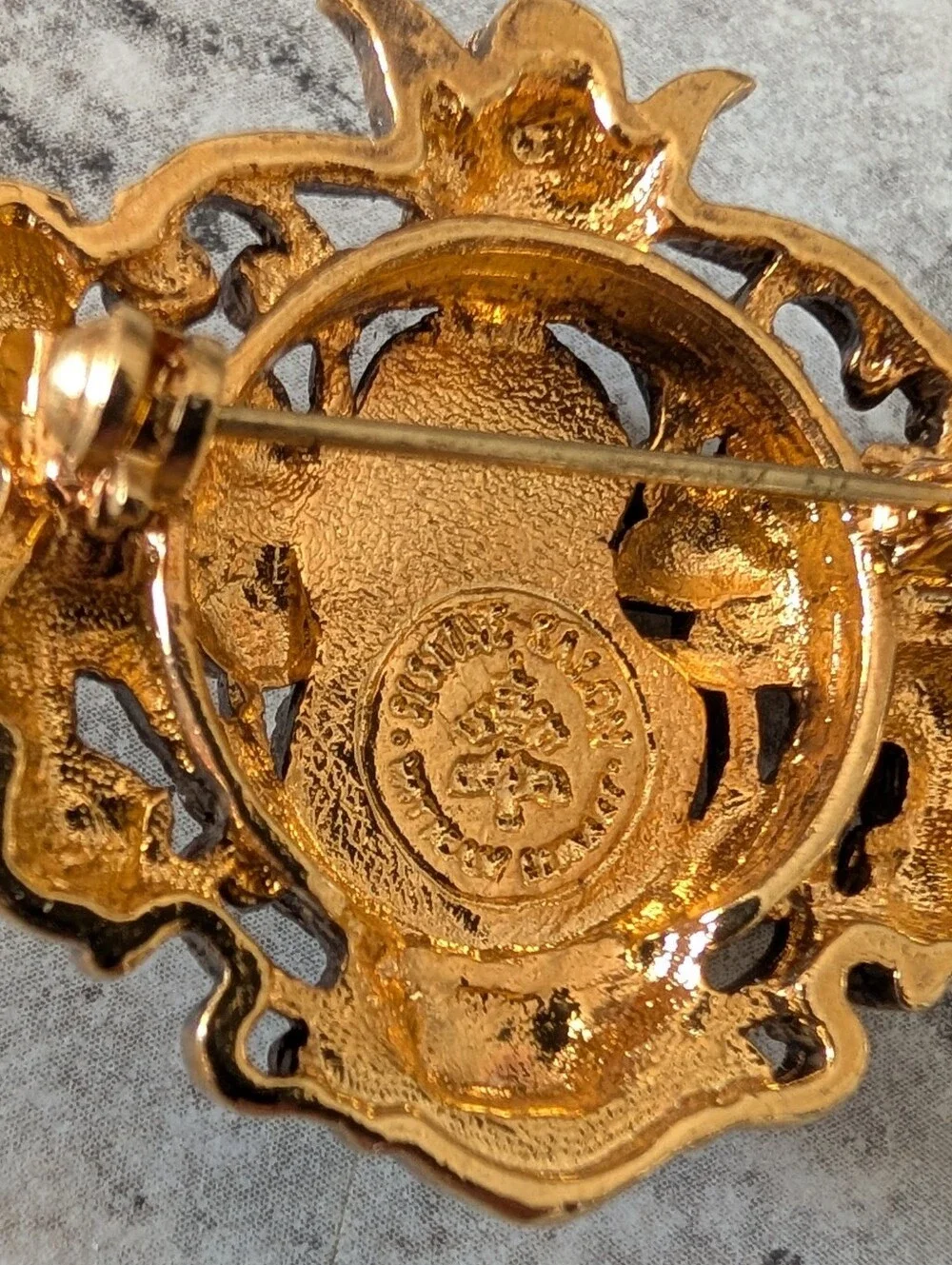 Gold-Tone Cherub Madonna and Child Brooch